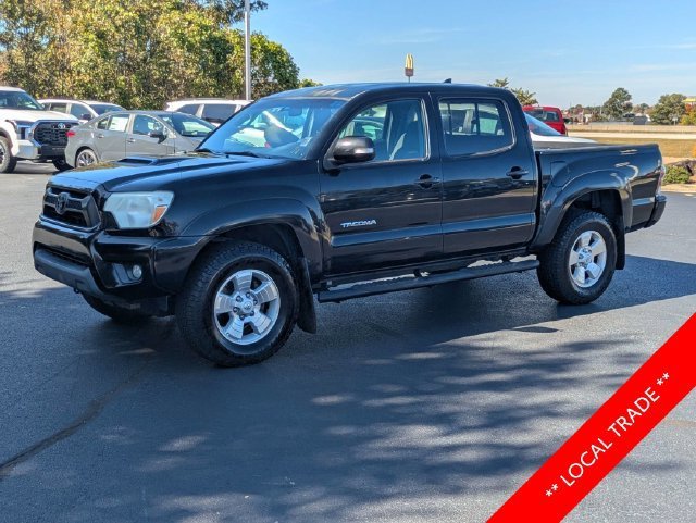 Used 2015 Toyota Tacoma 4x4 Double Cab w/ TRD Sport Package image 2