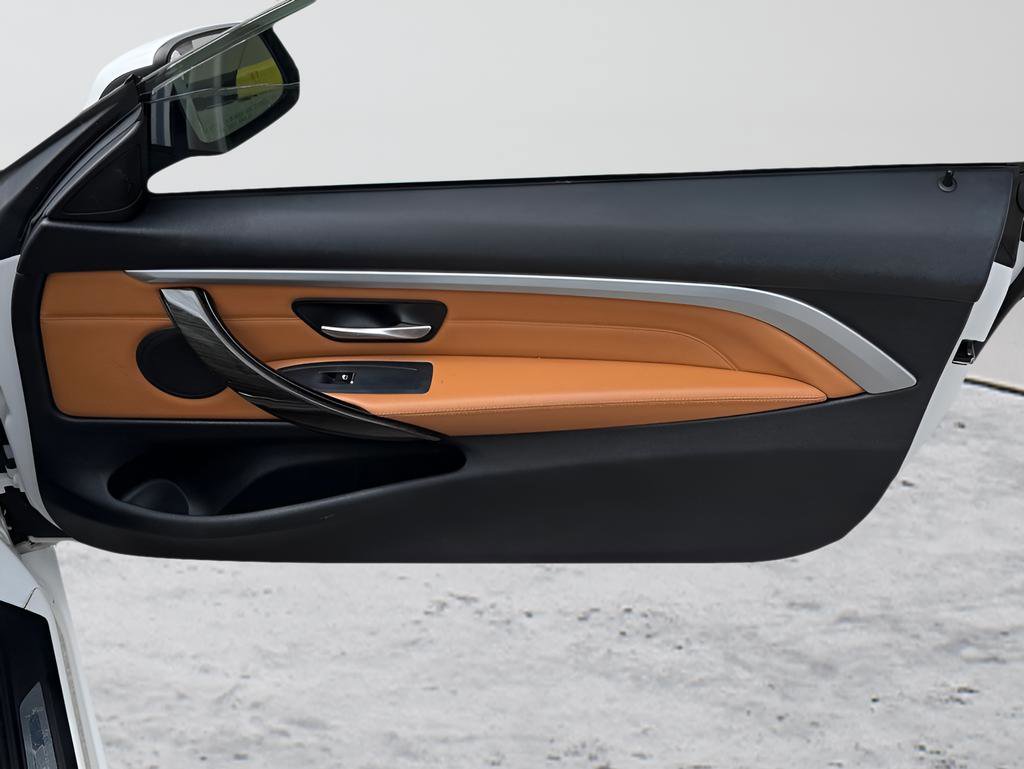 Used 2018 BMW 430i xDrive Convertible image 24