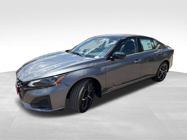 New 2026 Nissan Altima 2.5 SR w/ SR Premium Package FWD image 3