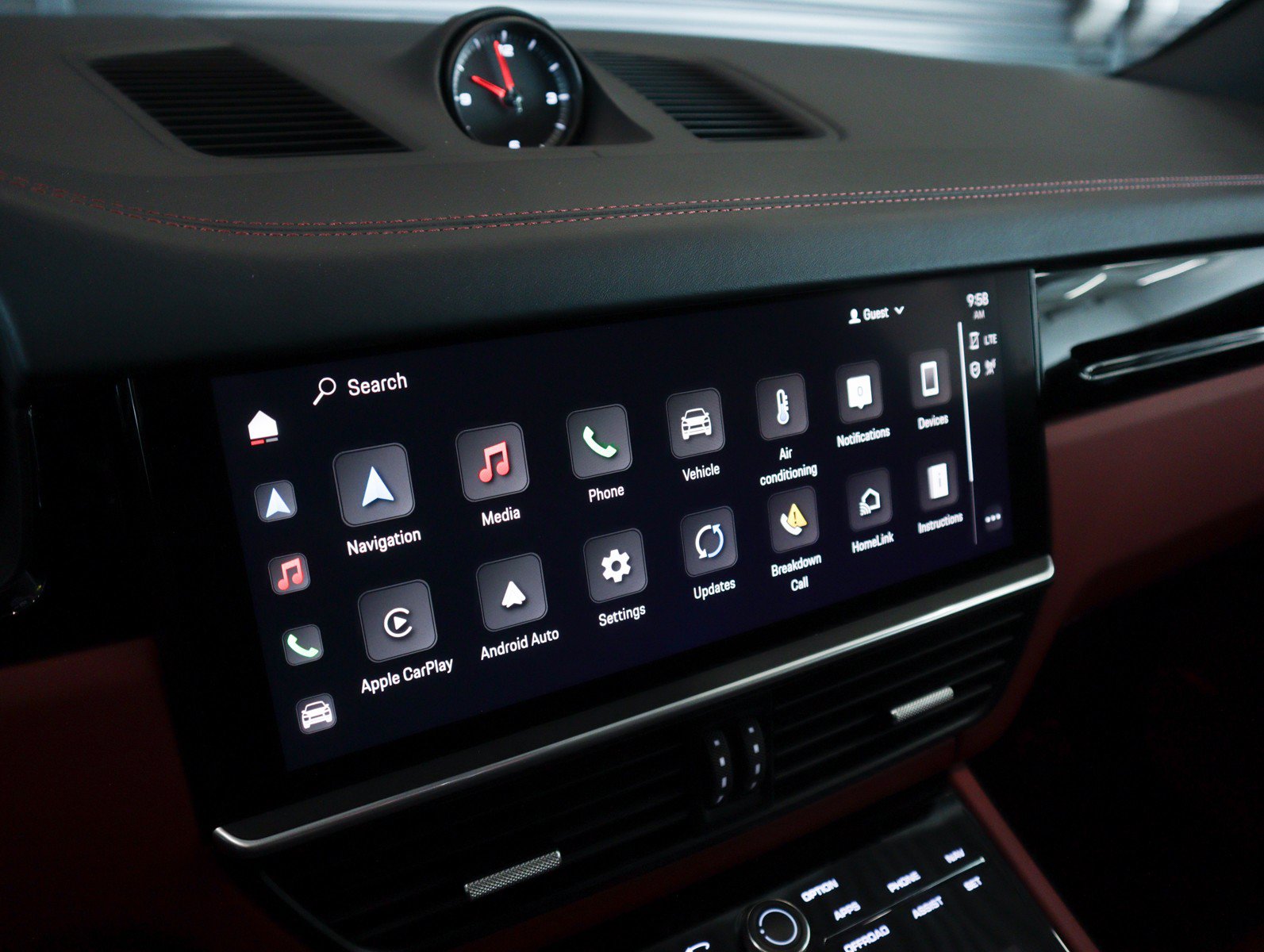 Certified 2023 Porsche Cayenne Platinum Edition AWD/4WD image 21