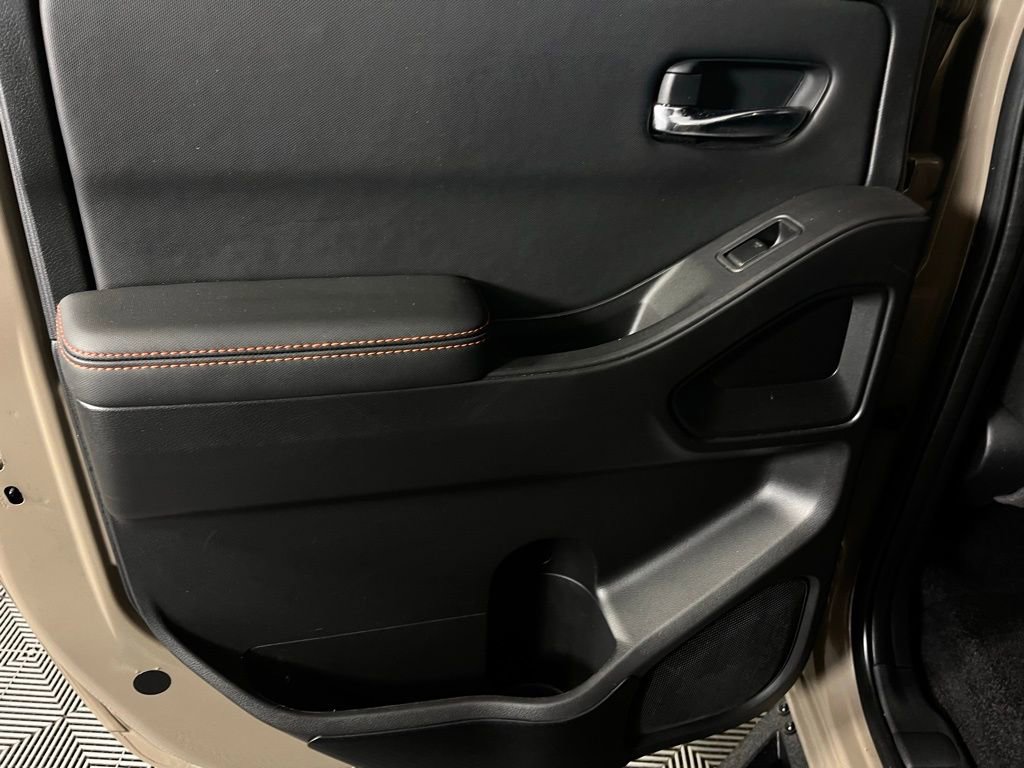 Used 2024 Nissan Frontier PRO-4X w/ Off-Road Protection Package image 28