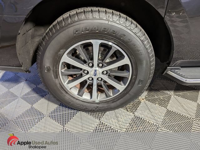 Used 2018 Ford Expedition Max XLT w/ Equipment Group 202A AWD/4WD image 49