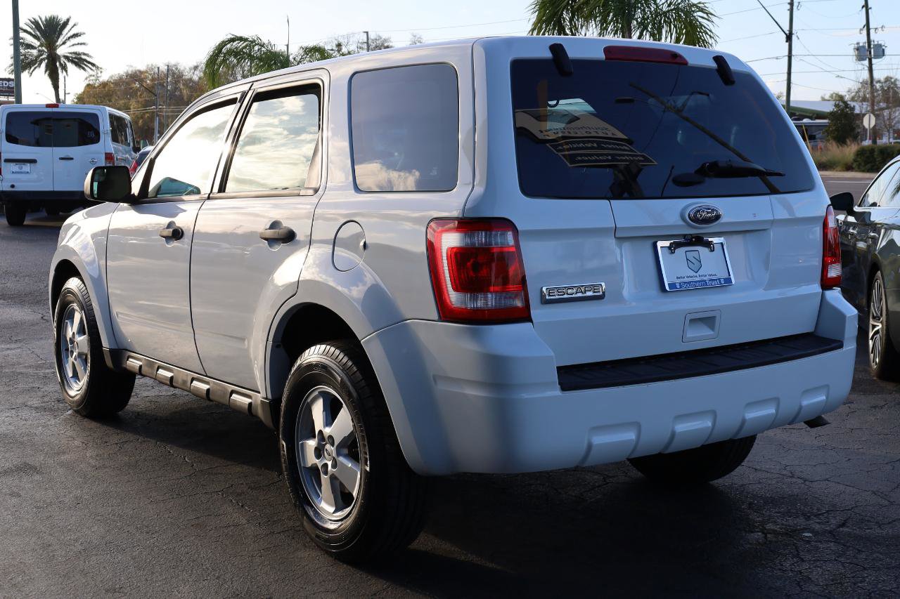 Used 2011 Ford Escape XLS w/ 101A Rapid Spec Order Code FWD image 3