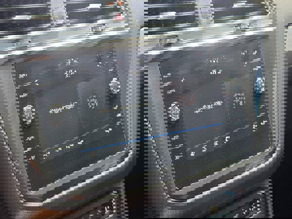 Used 2020 Volkswagen Tiguan SE w/ Panoramic Sunroof Package image 29