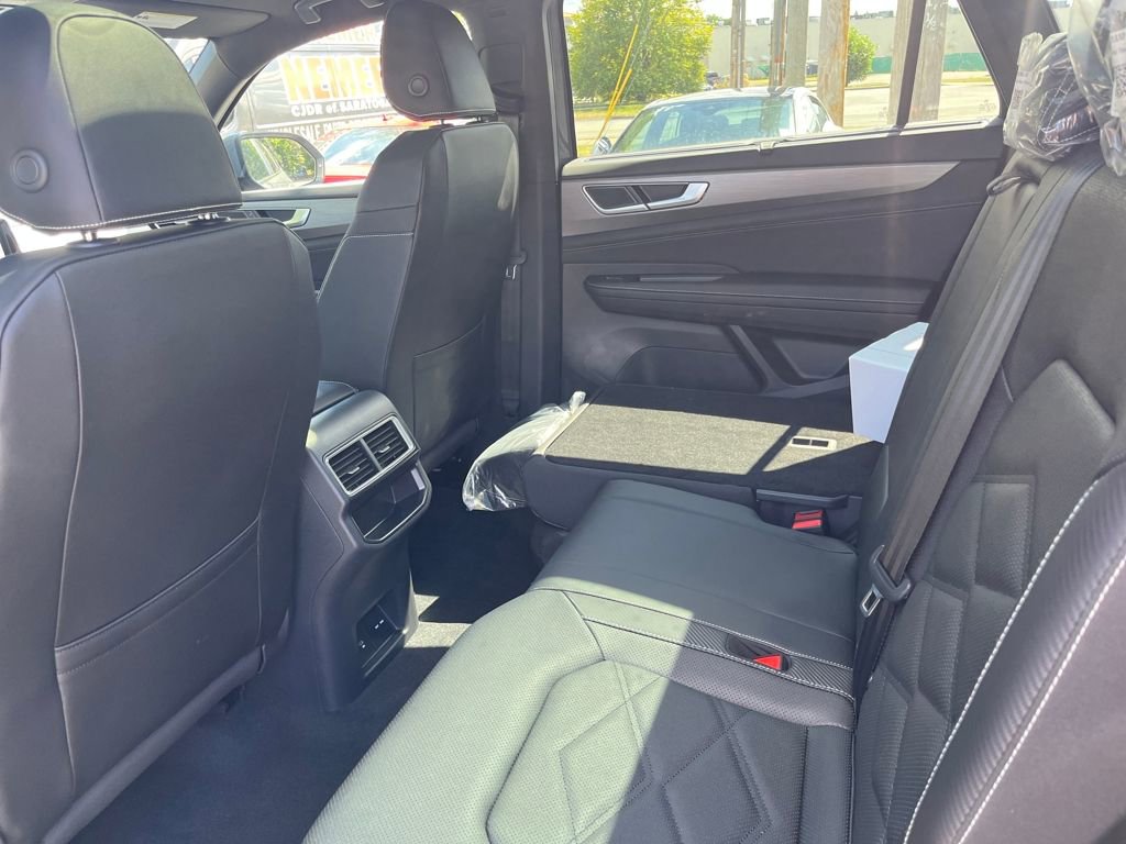 New 2026 Volkswagen Atlas Cross Sport SE image 17