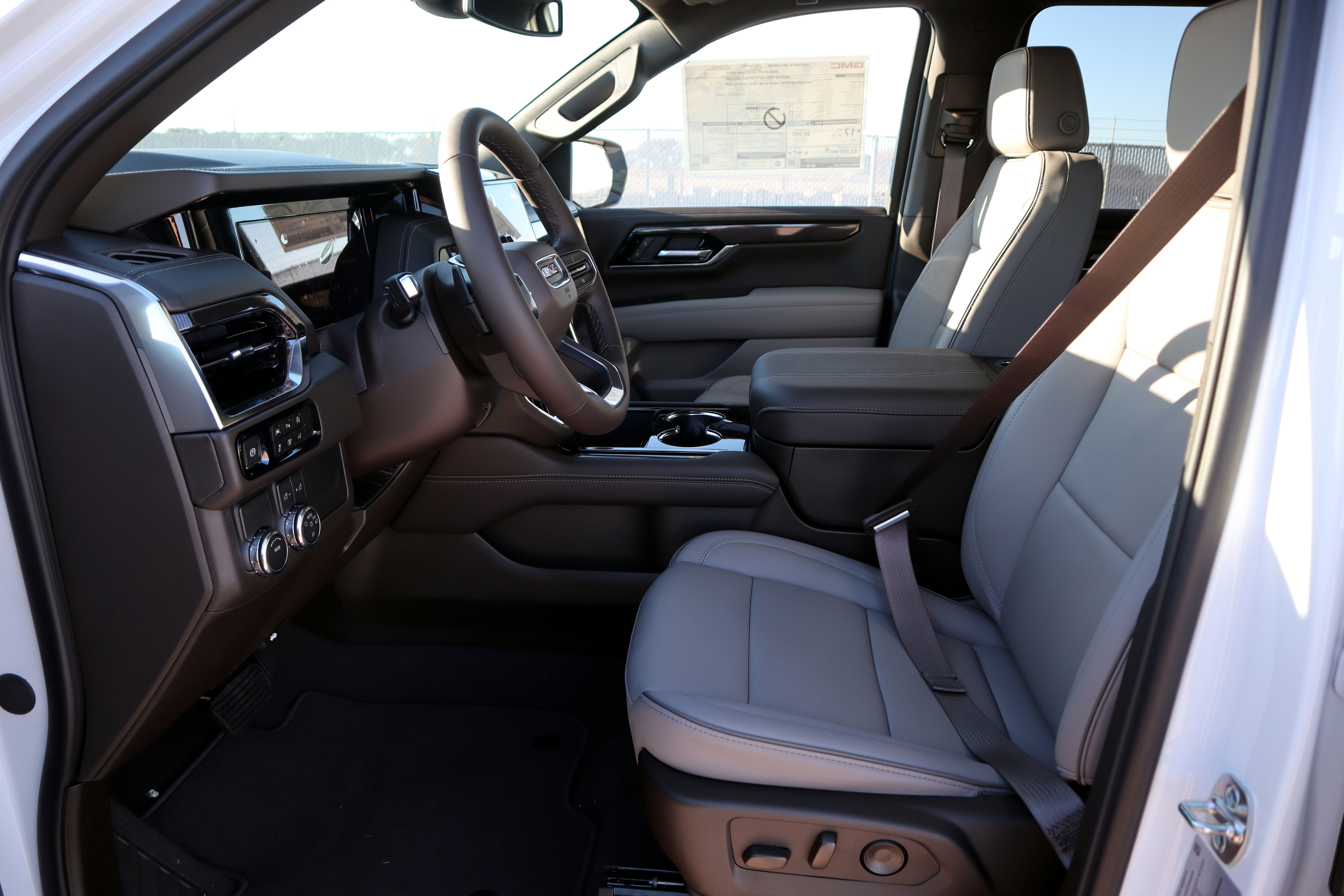 New 2026 GMC Yukon XL Elevation image 11