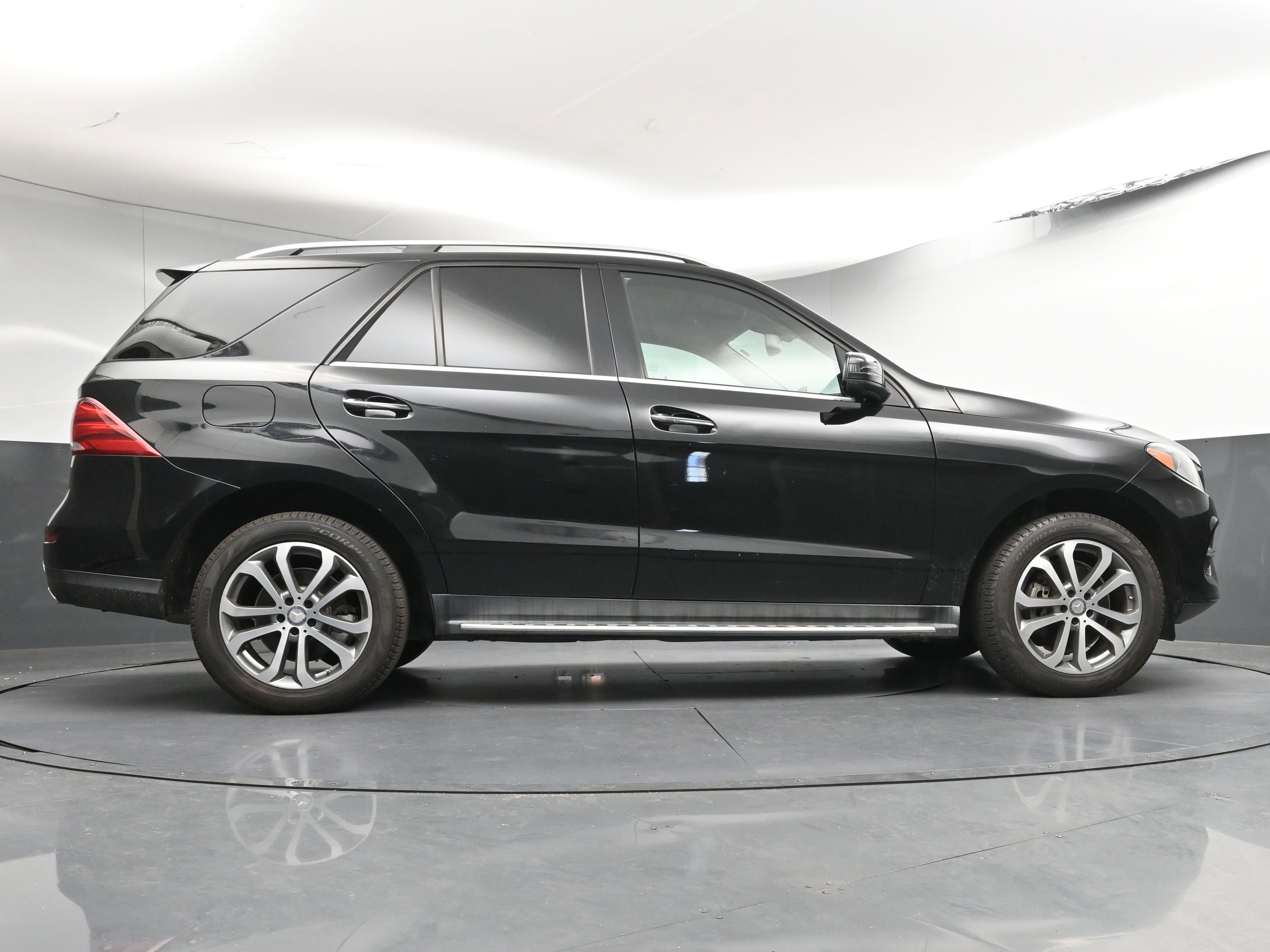 Used 2016 Mercedes-Benz GLE 350 GLE 350 w/ Premium Package image 27