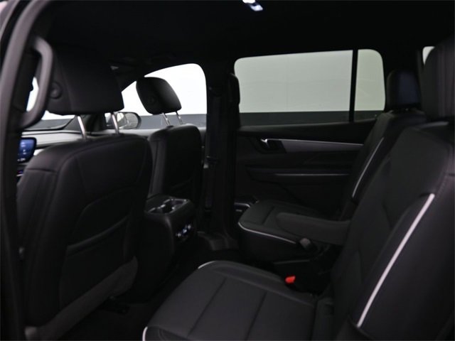 Used 2025 Buick Enclave Preferred image 16