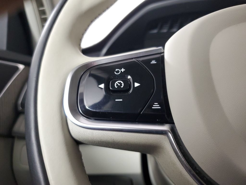 Certified 2023 Volvo XC90 B6 Core w/ Protection Package Premier AWD/4WD image 27