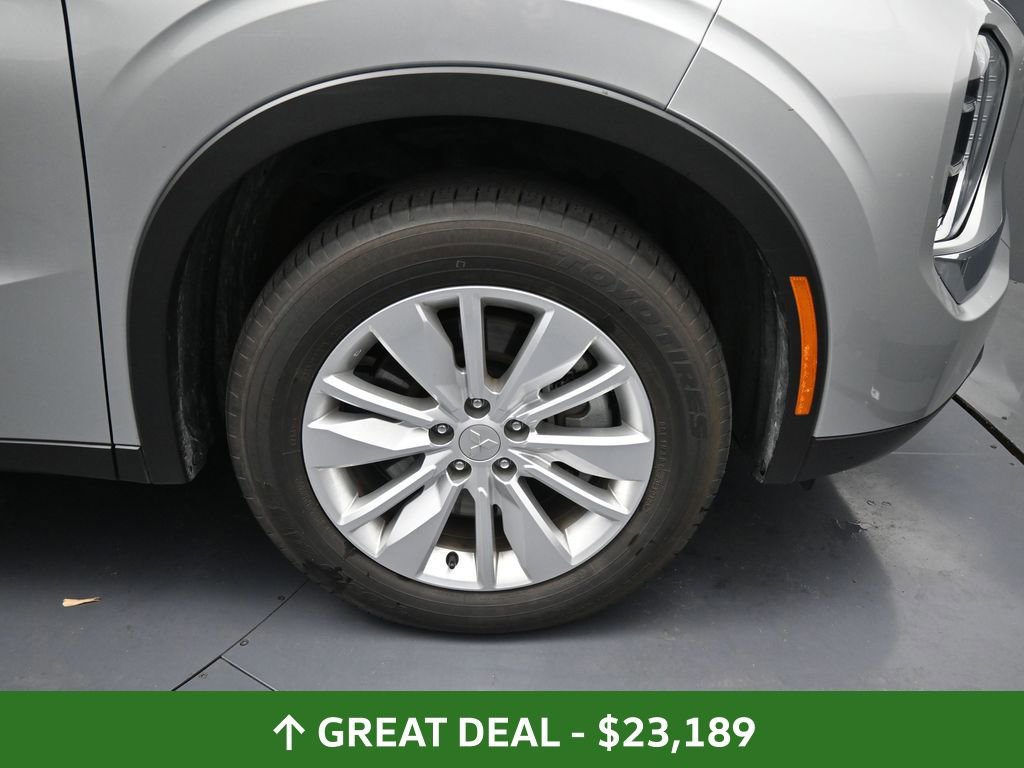 Used 2025 Mitsubishi Outlander ES image 18