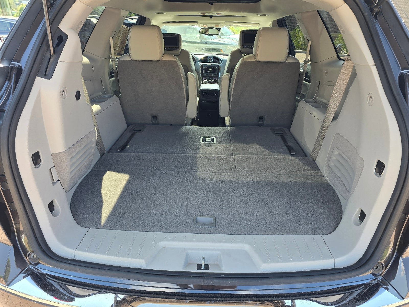 Used 2017 Buick Enclave Premium w/ Experience Buick Package FWD image 25