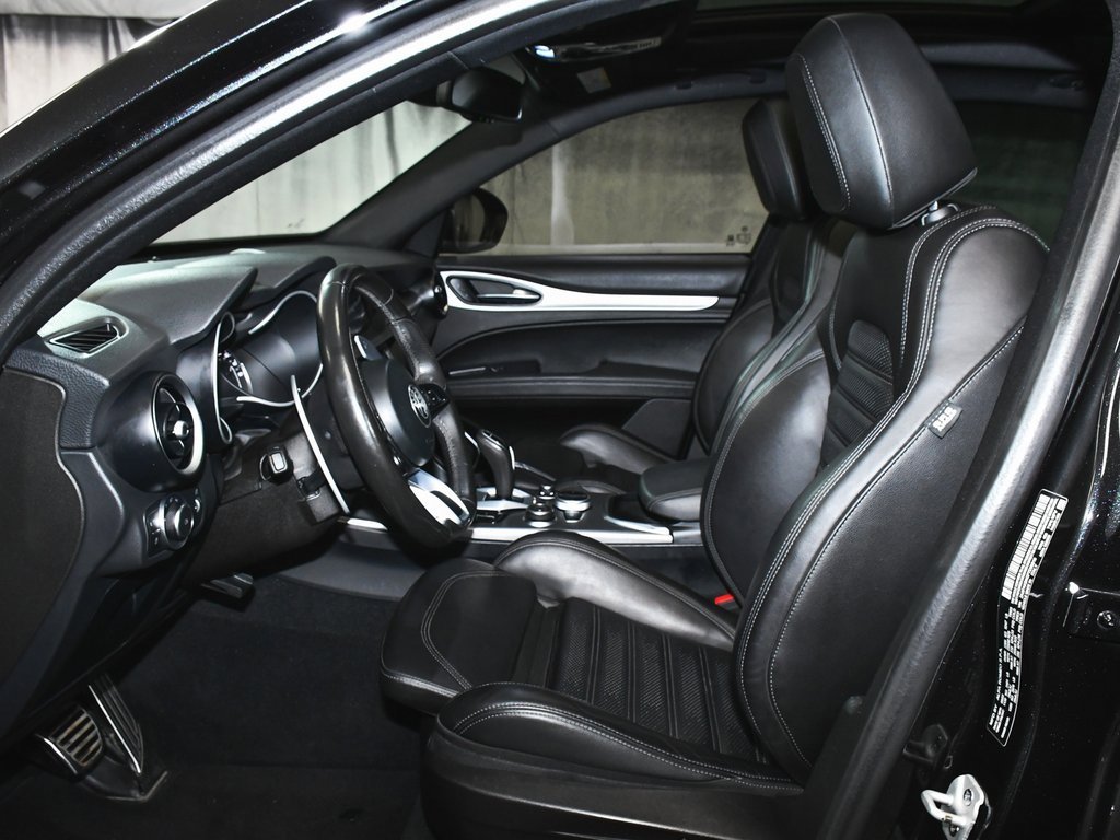 Used 2023 Alfa Romeo Stelvio Veloce image 48