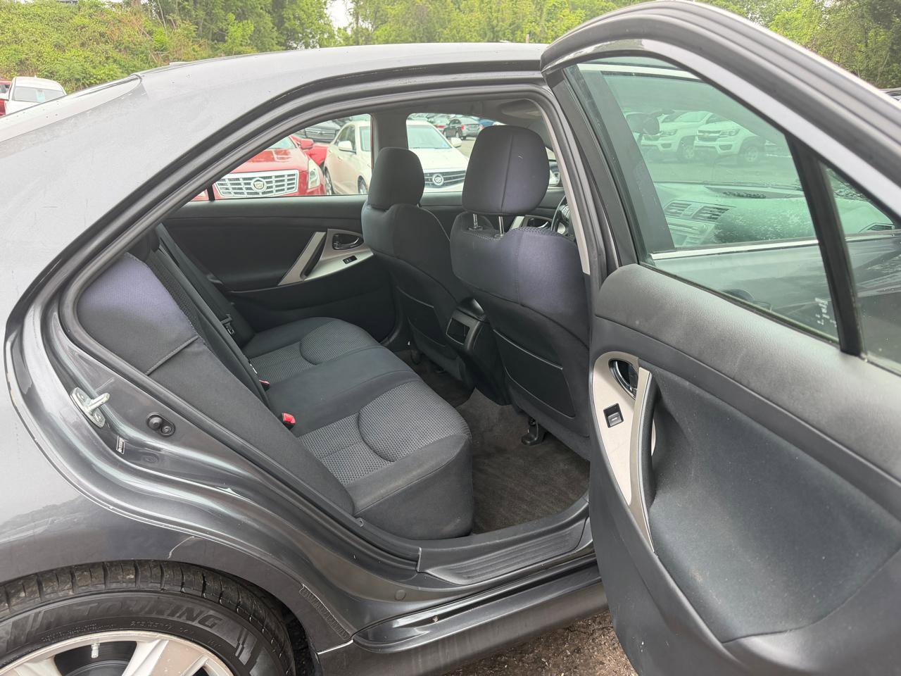 Used 2010 Toyota Camry SE FWD image 14