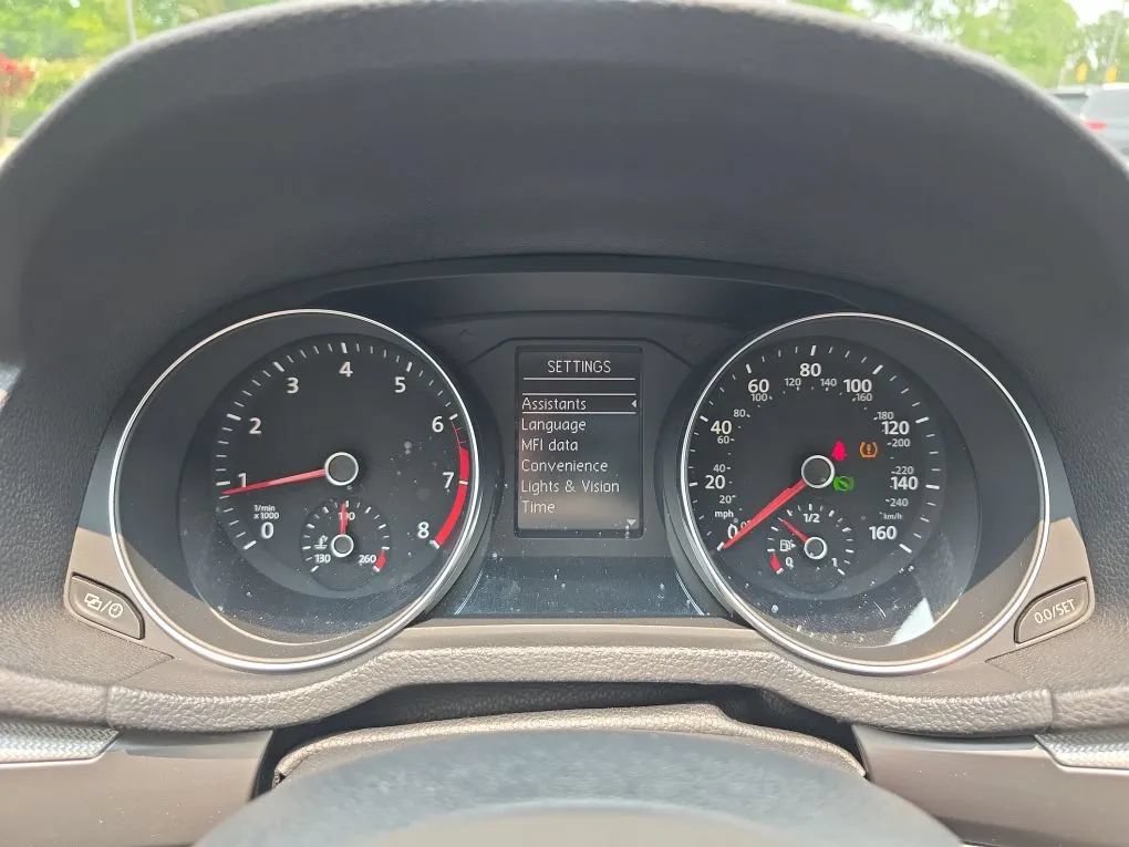 Used 2017 Volkswagen Passat 1.8T R-Line FWD image 18