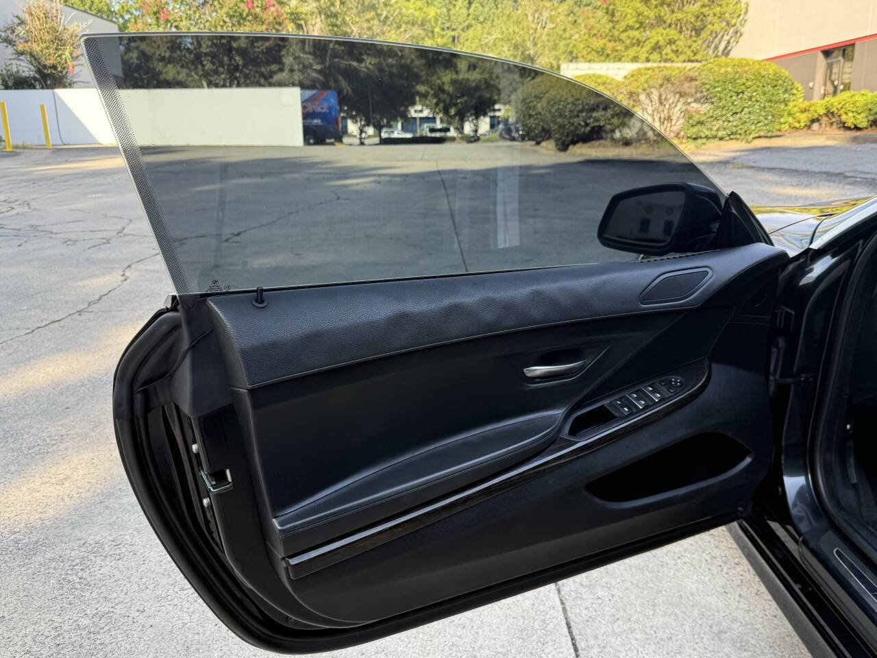 Used 2013 BMW 650i xDrive 650i xDrive AWD 2dr Convertibl w/ Cold Weather Pkg image 30