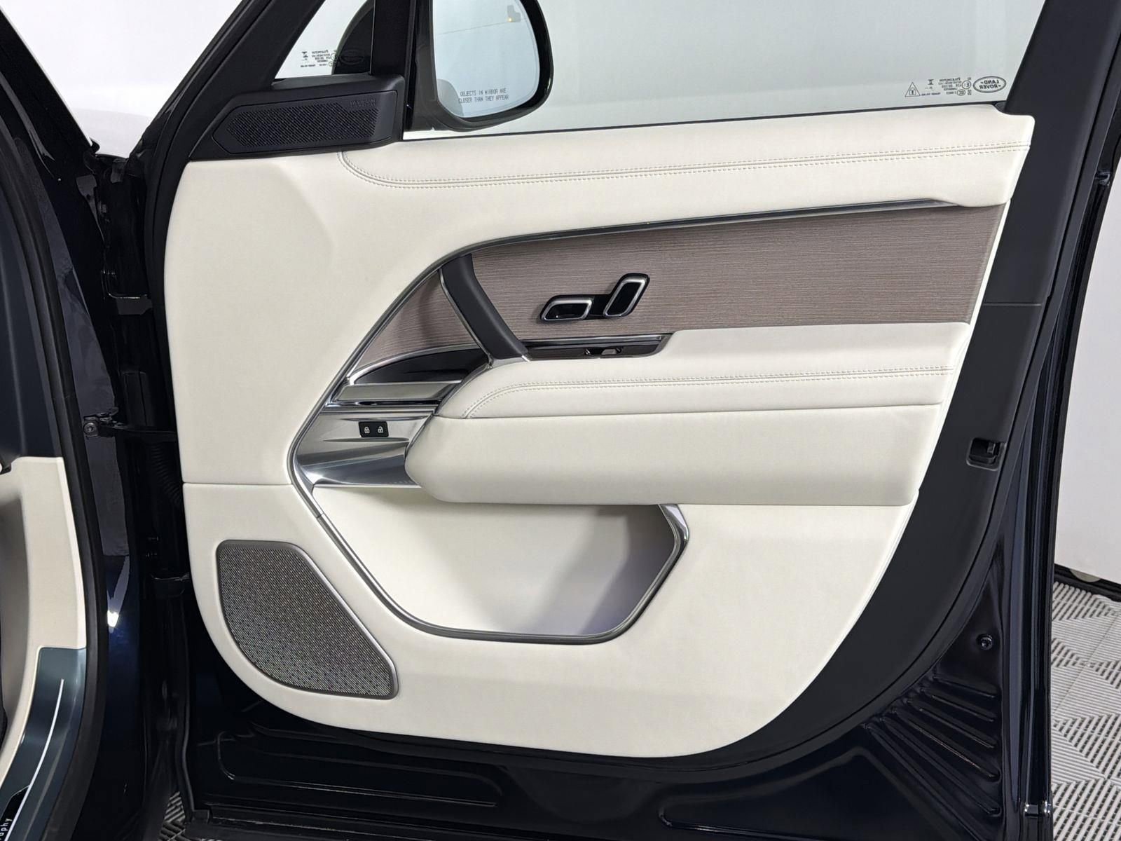 New 2026 Land Rover Range Rover Autobiography image 31