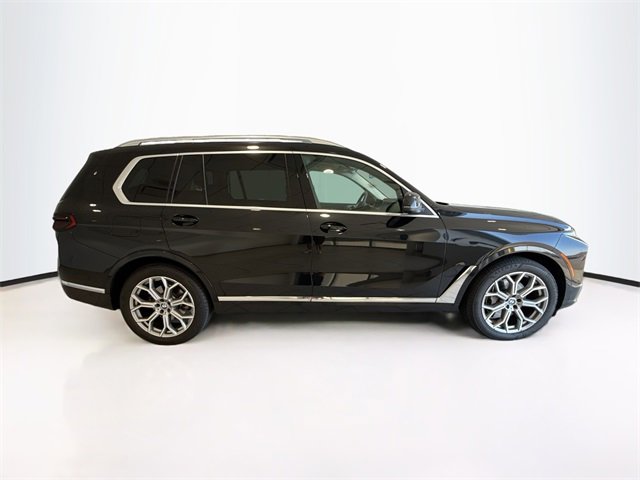 Used 2025 BMW X7 xDrive40i w/ Climate Comfort Package image 7