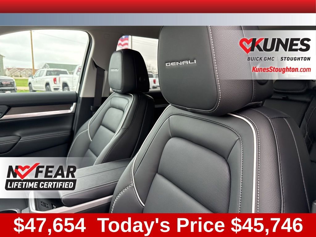 New 2026 GMC Terrain Denali w/ LPO, Black Badging Package AWD/4WD image 29