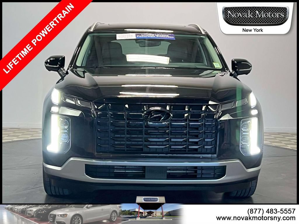 Used 2024 Hyundai Palisade Limited AWD/4WD image 2