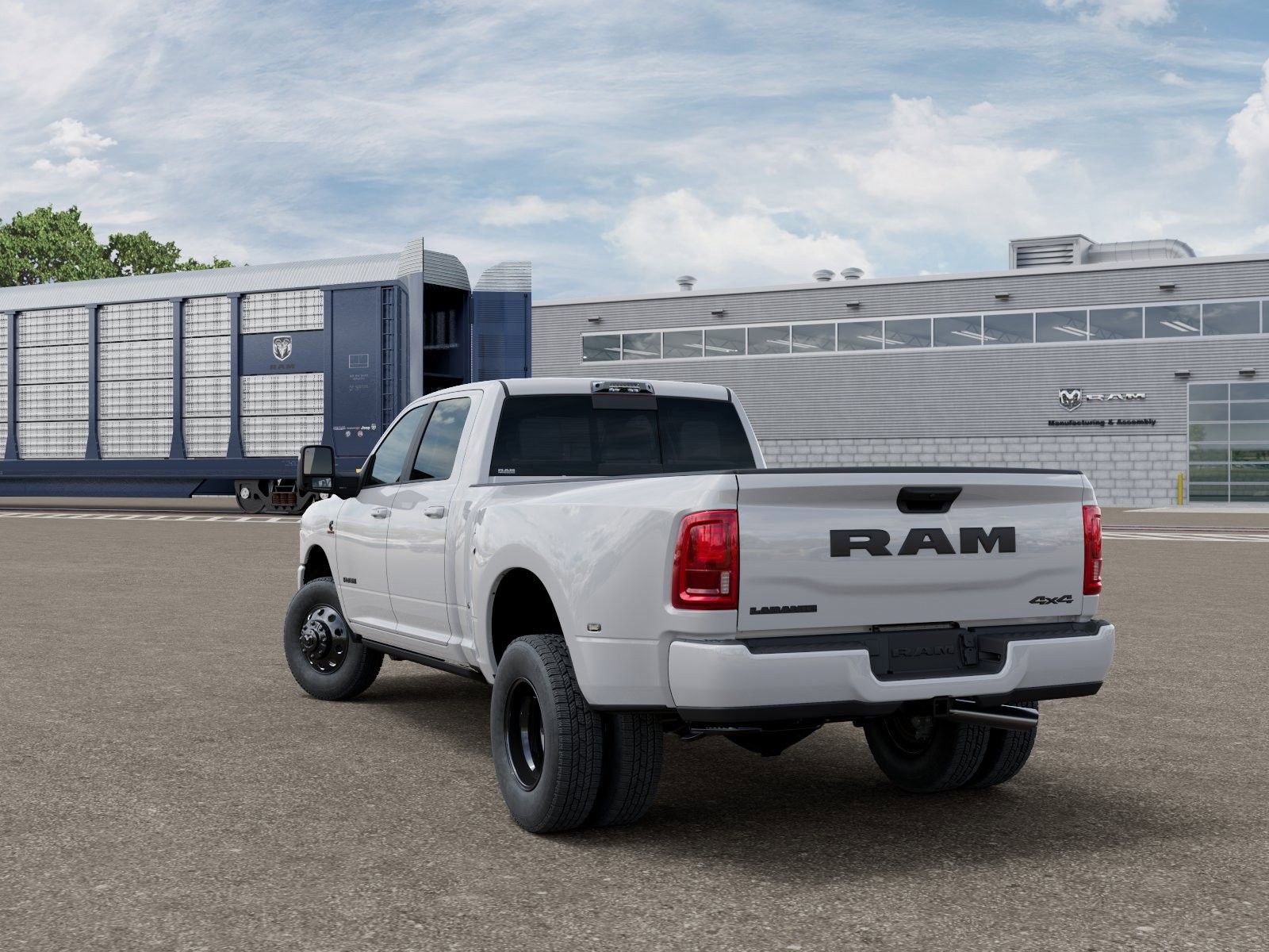 New 2026 RAM 3500 Laramie AWD/4WD image 4