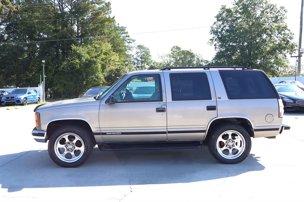Used 1999 GMC Yukon 4WD 4-Door w/ Marketing Opt Pkg 5 image 4
