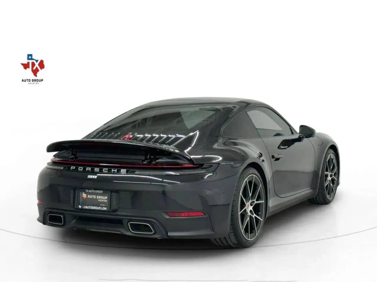 Used 2025 Porsche 911 Carrera RWD image 6