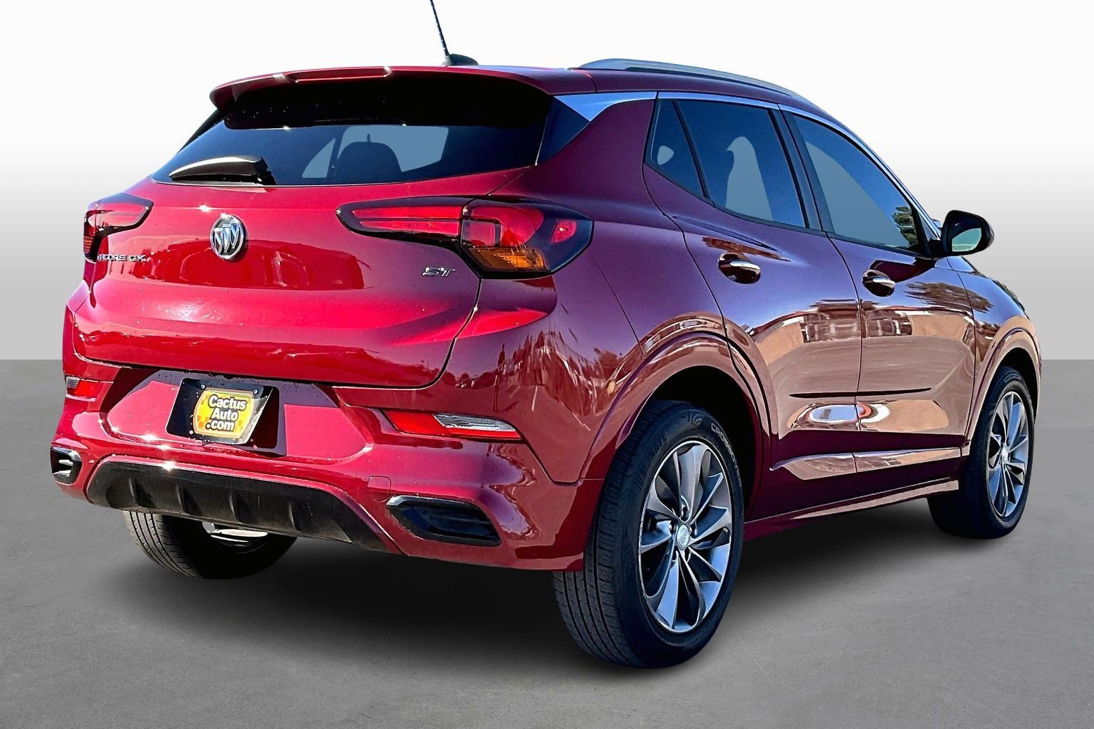 Used 2020 Buick Encore GX Preferred w/ Sport Touring Package image 2