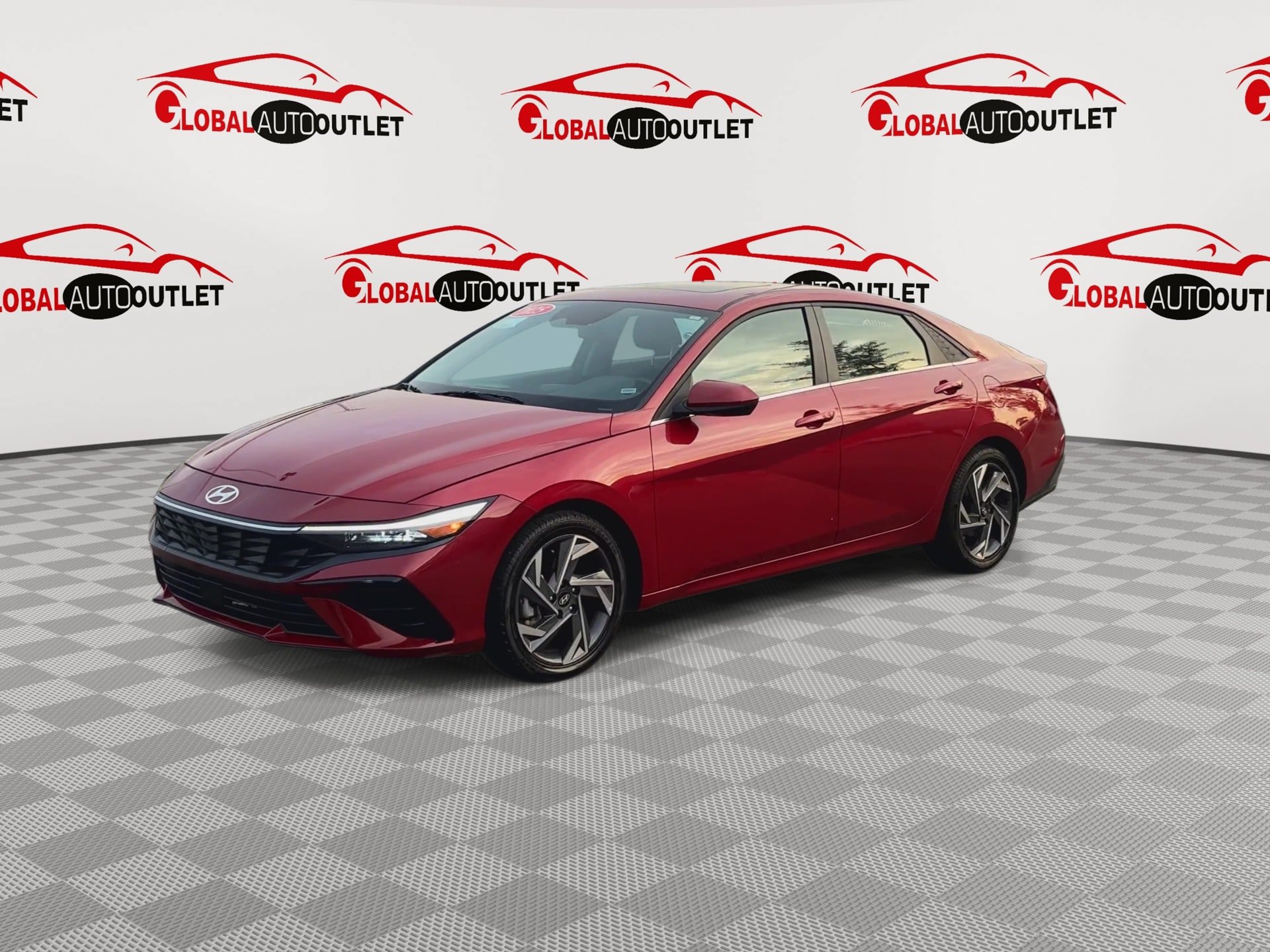 Used 2025 Hyundai Elantra SEL FWD image 4