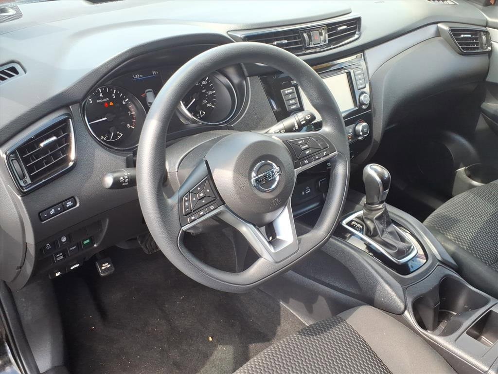 Used 2022 Nissan Rogue Sport S image 16