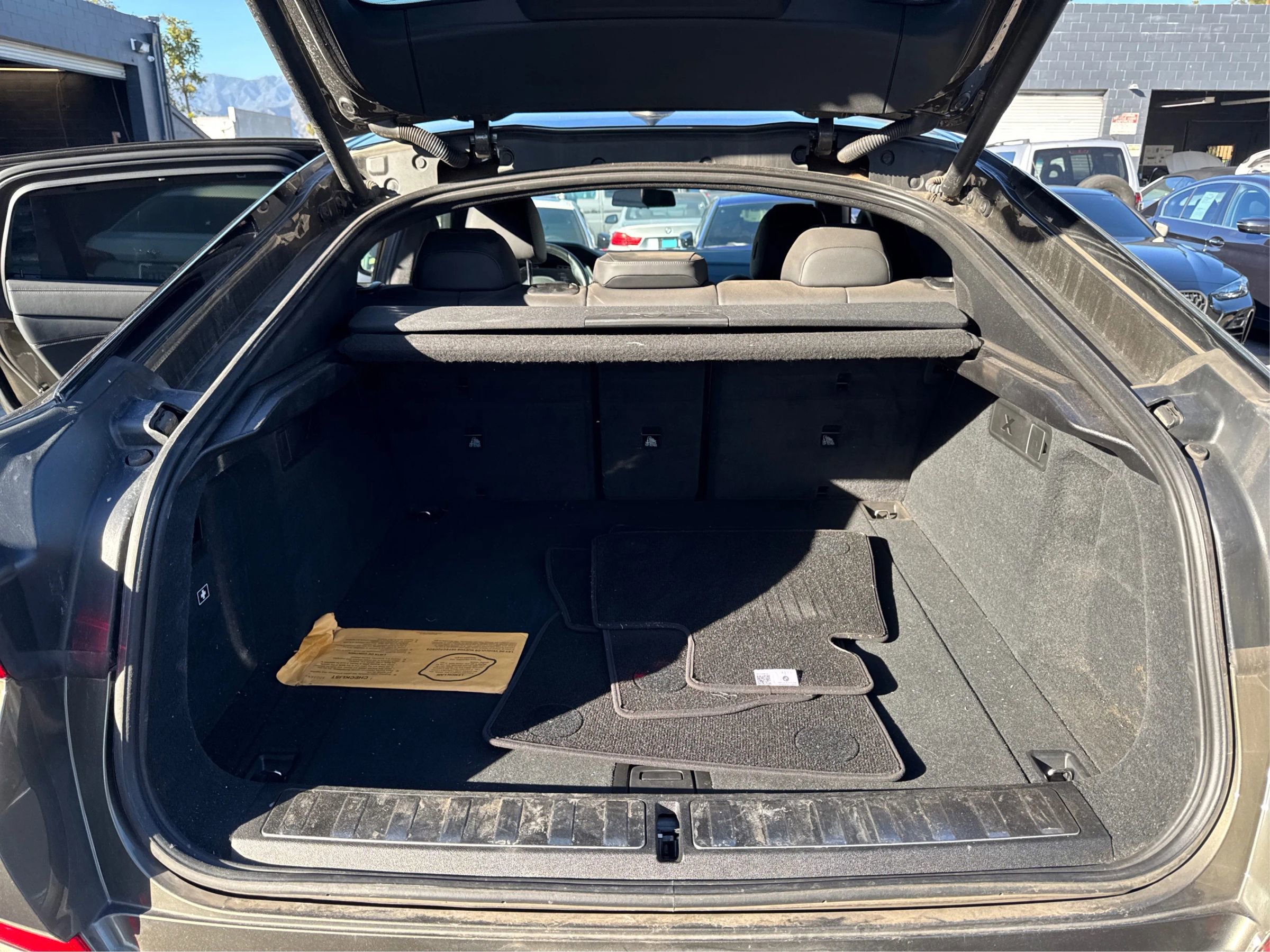 Used 2023 BMW X6 xDrive40i w/ M Sport Package image 12