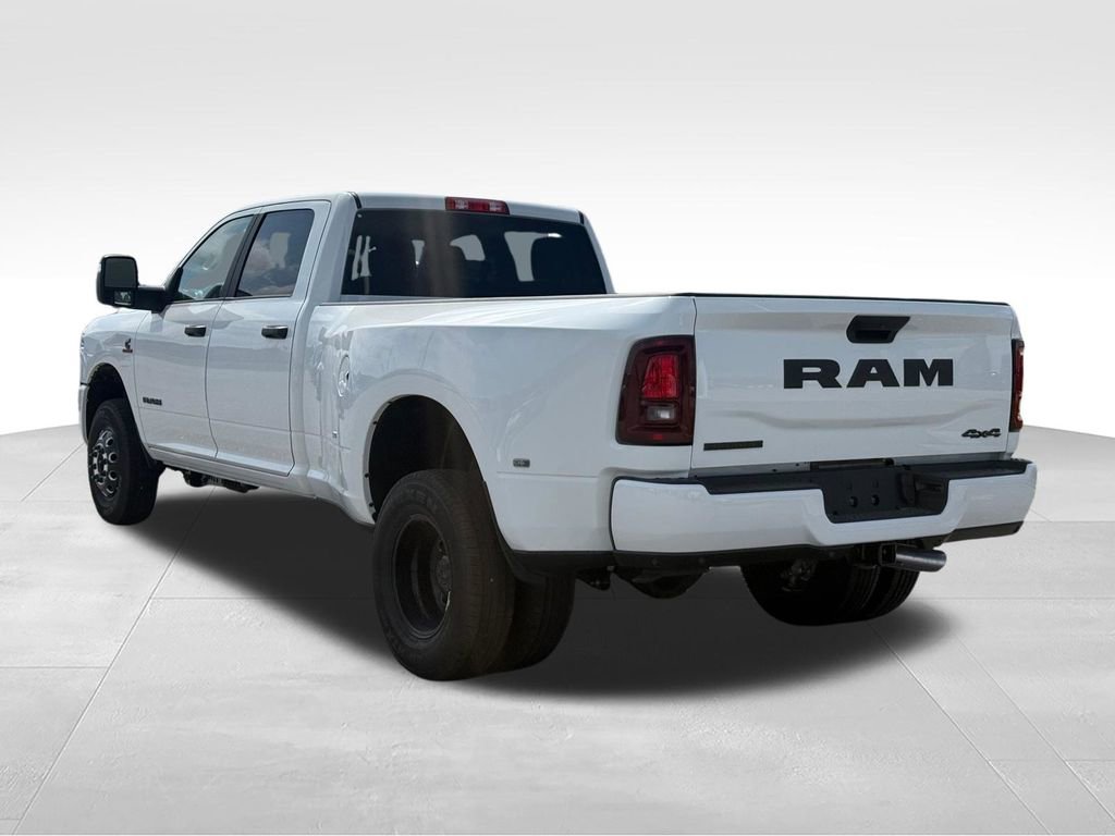 New 2026 RAM 3500 Big Horn AWD/4WD image 4