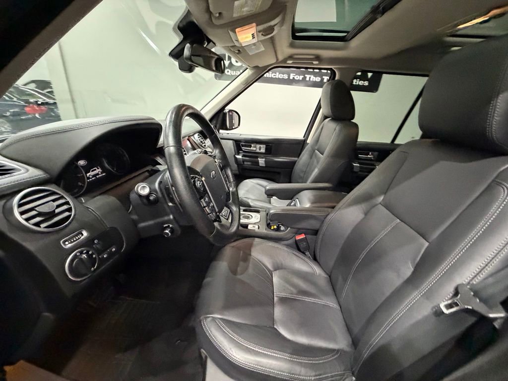 Used 2016 Land Rover LR4 HSE LUX AWD/4WD image 25
