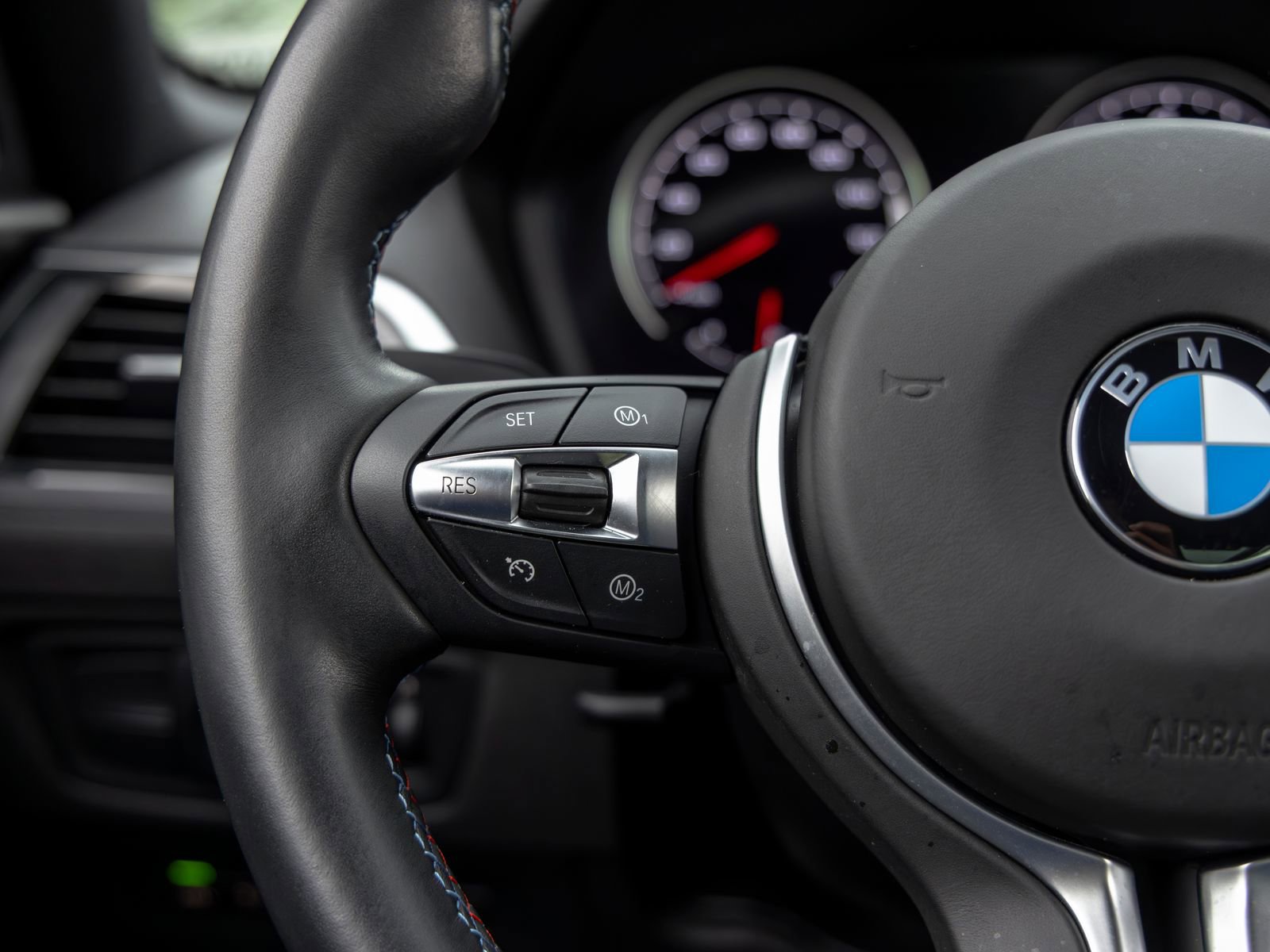 Used 2020 BMW M2 Competition RWD image 33