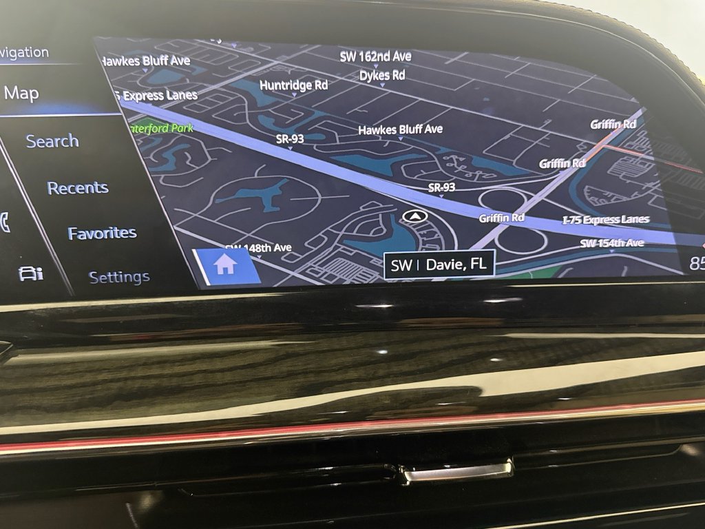 Used 2024 Cadillac Escalade ESV Premium Luxury AWD/4WD image 13