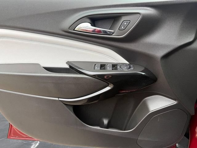 Certified 2025 Chevrolet Trax LT FWD image 13