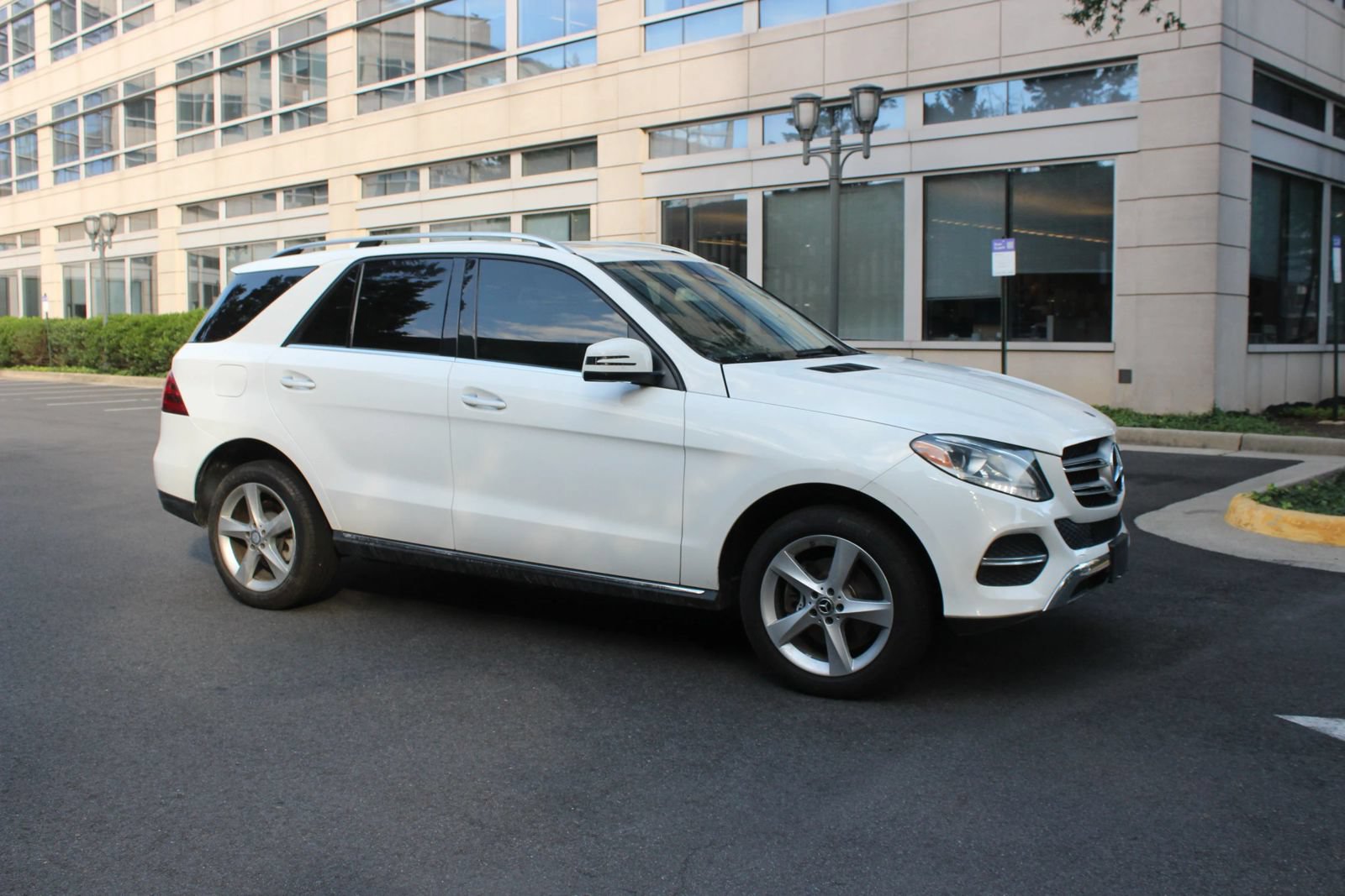Used 2017 Mercedes-Benz GLE 350 4MATIC w/ Premium 1 Package image 2