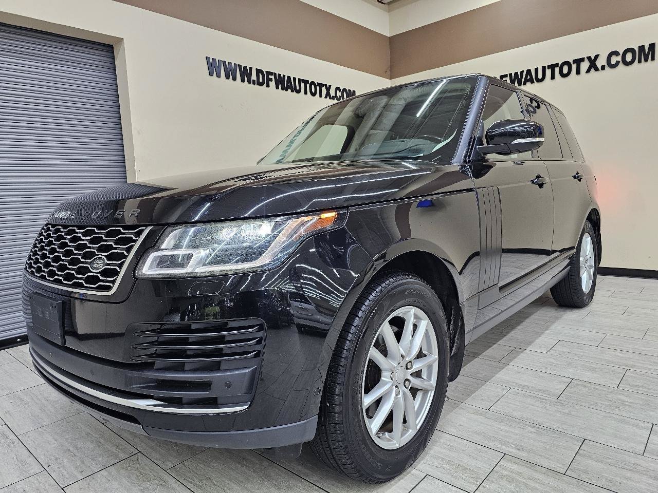 Used 2018 Land Rover Range Rover HSE AWD/4WD image 2