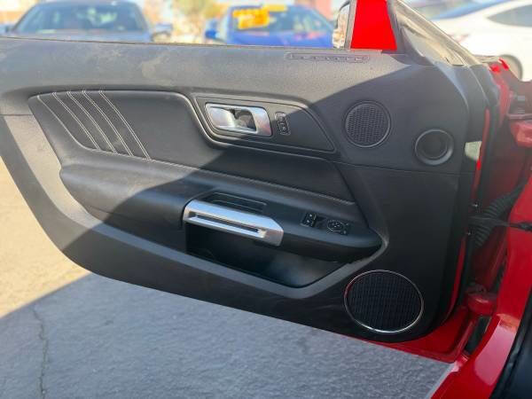 Used 2018 Ford Mustang Premium RWD image 7