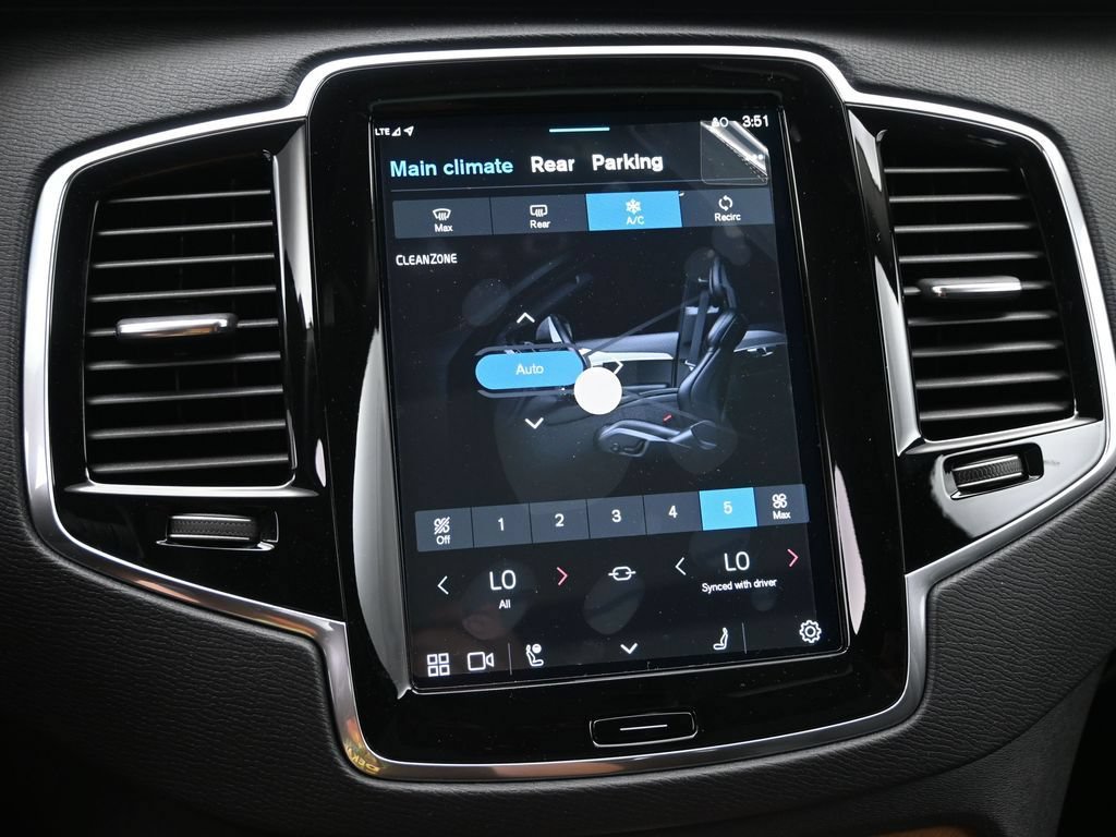 New 2025 Volvo XC90 B6 Plus w/ Protection Package Premier AWD/4WD image 15