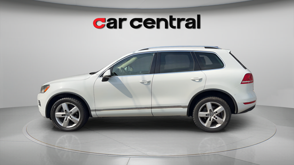 Used 2013 Volkswagen Touareg Sport AWD/4WD image 2