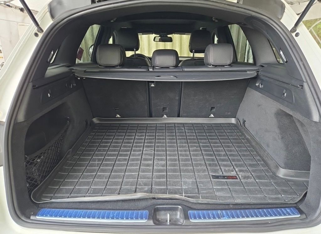 Used 2019 Mercedes-Benz GLC 300 4MATIC image 12