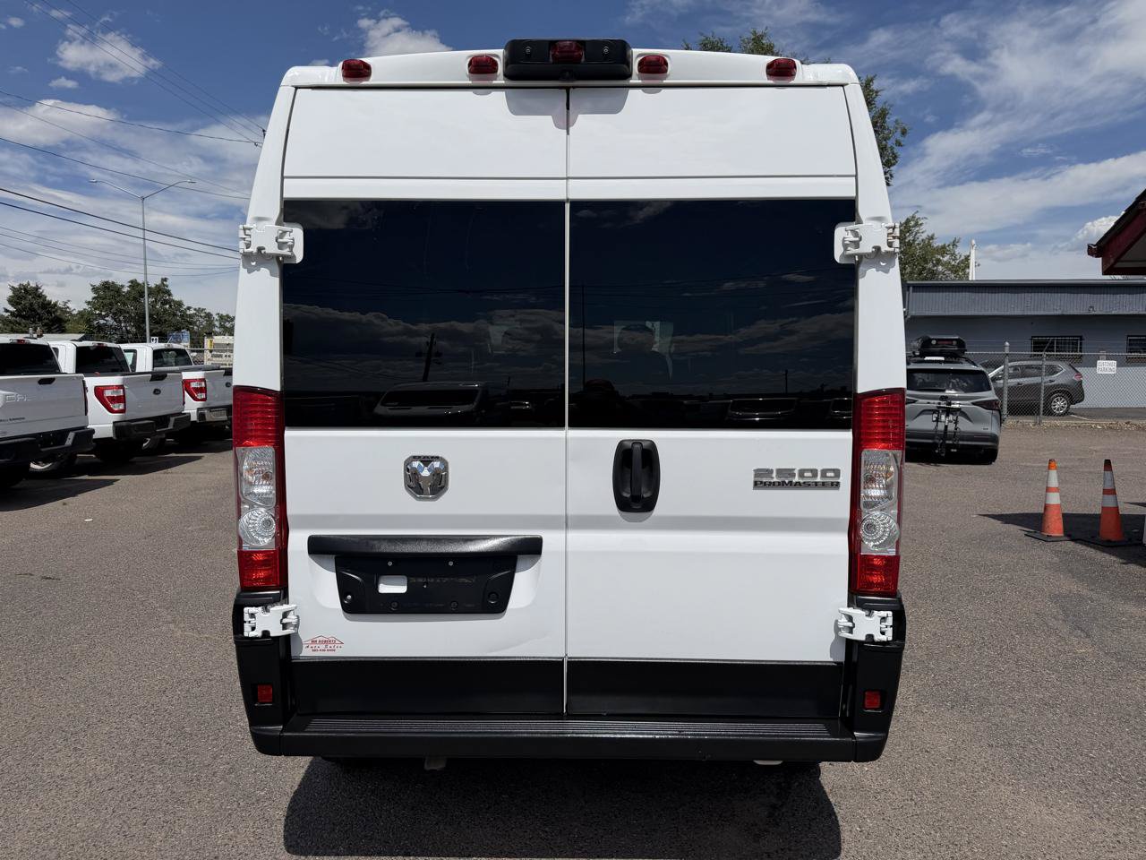 Used 2023 RAM ProMaster 2500 FWD image 8