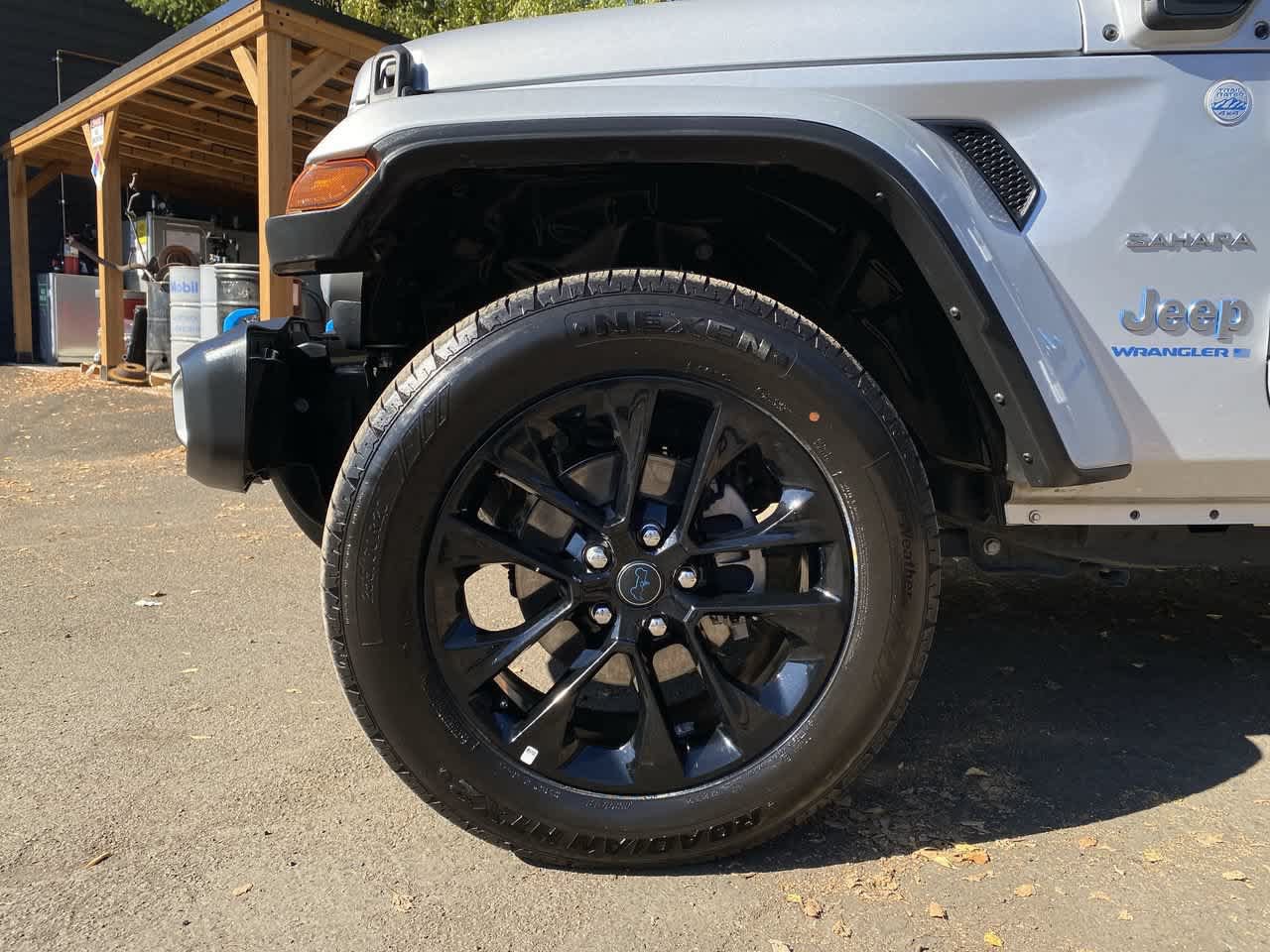 Used 2024 Jeep Wrangler Unlimited Sahara AWD/4WD image 11