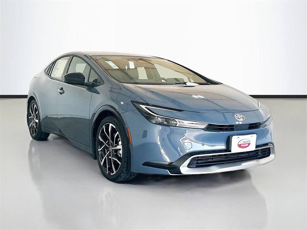 New 2026 Toyota Prius Plug-In Hybrid image 3