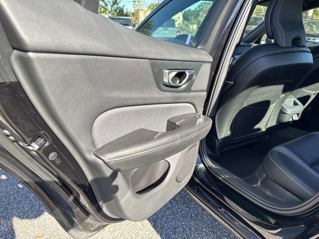 Used 2024 Volvo S60 B5 Plus image 13