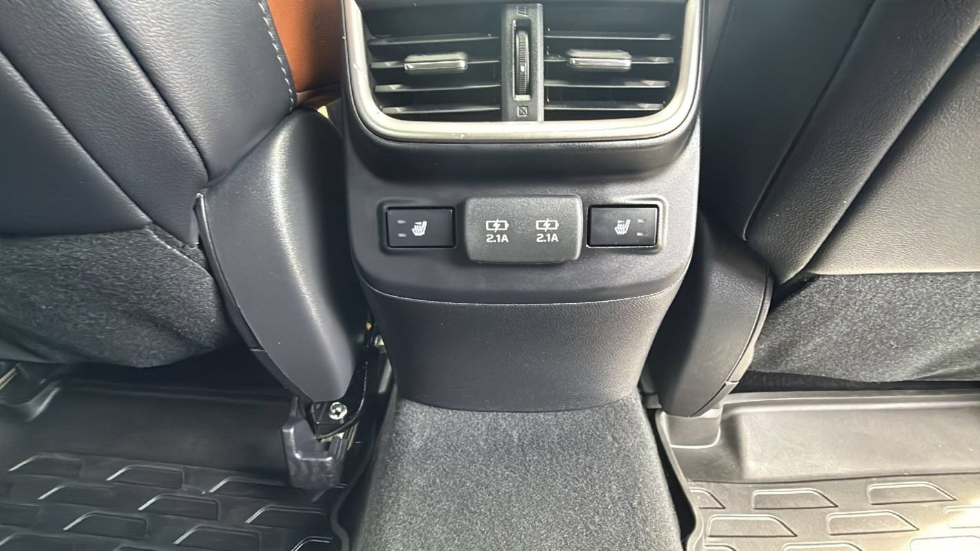 Used 2020 Subaru Outback Touring XT AWD/4WD image 16