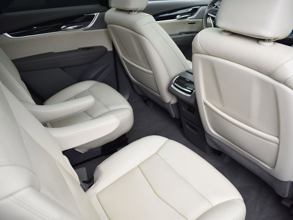 Certified 2023 Cadillac XT6 Premium Luxury w/ LPO, Floor Liner Package image 32