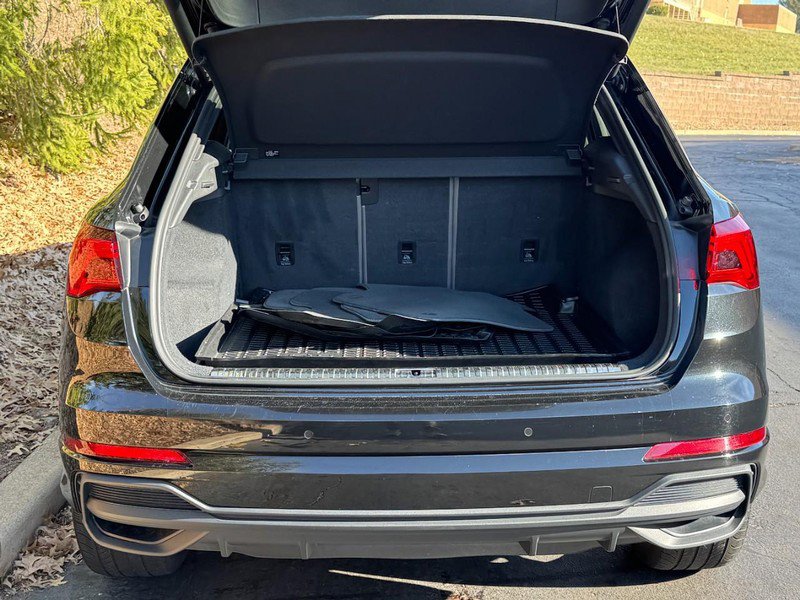 Used 2023 Audi Q3 2.0T Premium Plus w/ Premium Plus Package image 9