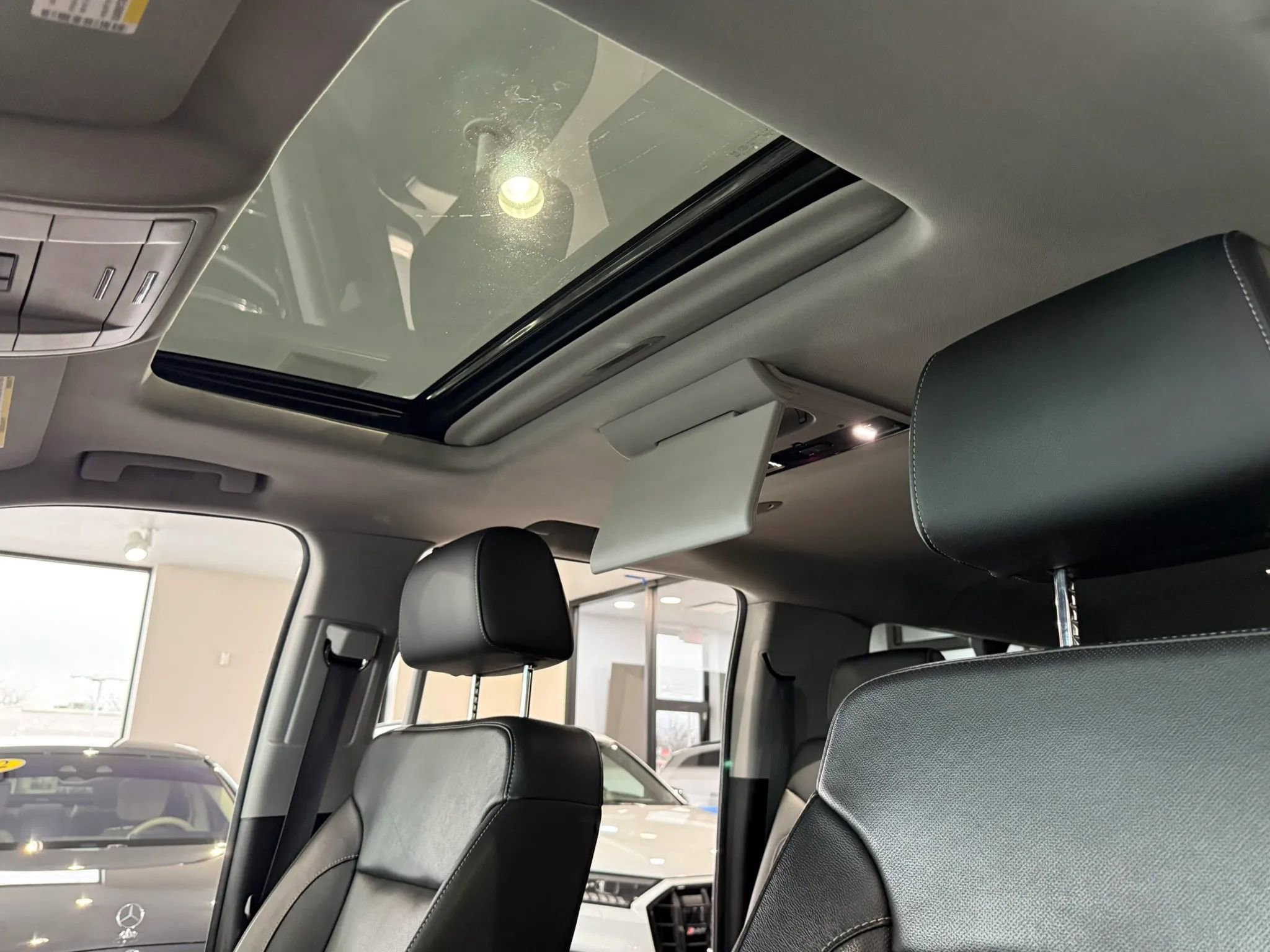 Used 2019 Chevrolet Suburban Premier image 8