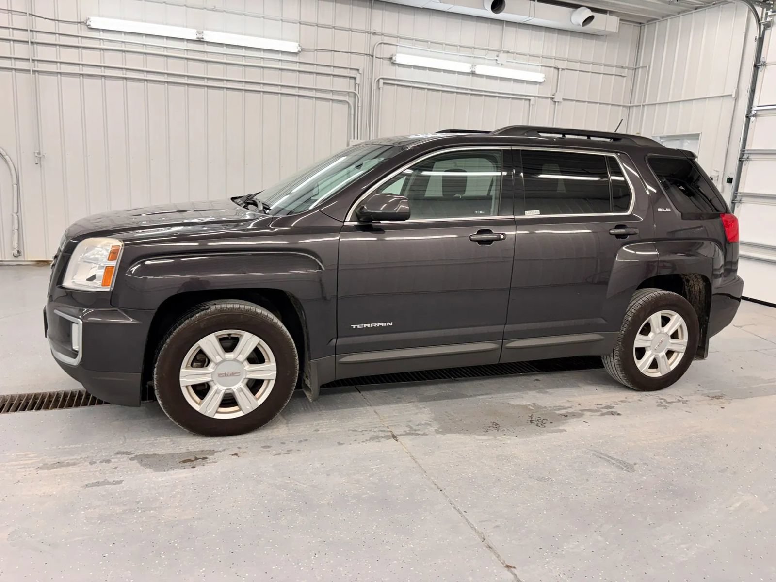 Used 2016 GMC Terrain SLE w/ Driver Alert Package I FWD image 12
